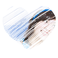 人物写真を手描き風ハート型に切り取った例